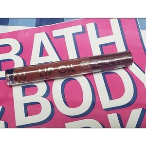 BBW Lip Gloss Oil Color = Caramel Dip | Bath & Body Works Lip Care